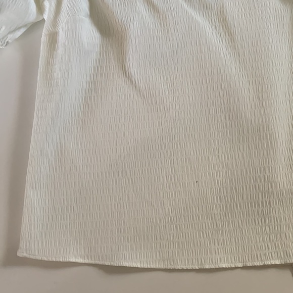 Elizabeth and James New Without Tags Inconspicuous Flaw white Blouse Size Large - Picture 12 of 12